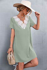 Load image into Gallery viewer, Spliced Lace Contrast Short Sleeve Dress
