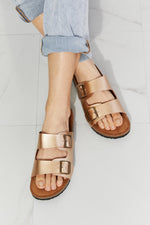 Load image into Gallery viewer, MMShoes Best Life Double-Banded Slide Sandal in Gold
